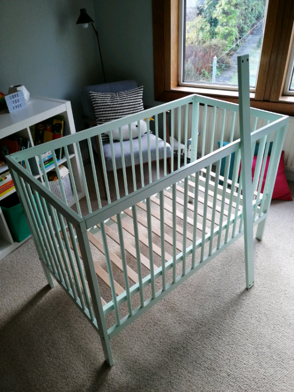 mokee mini cot